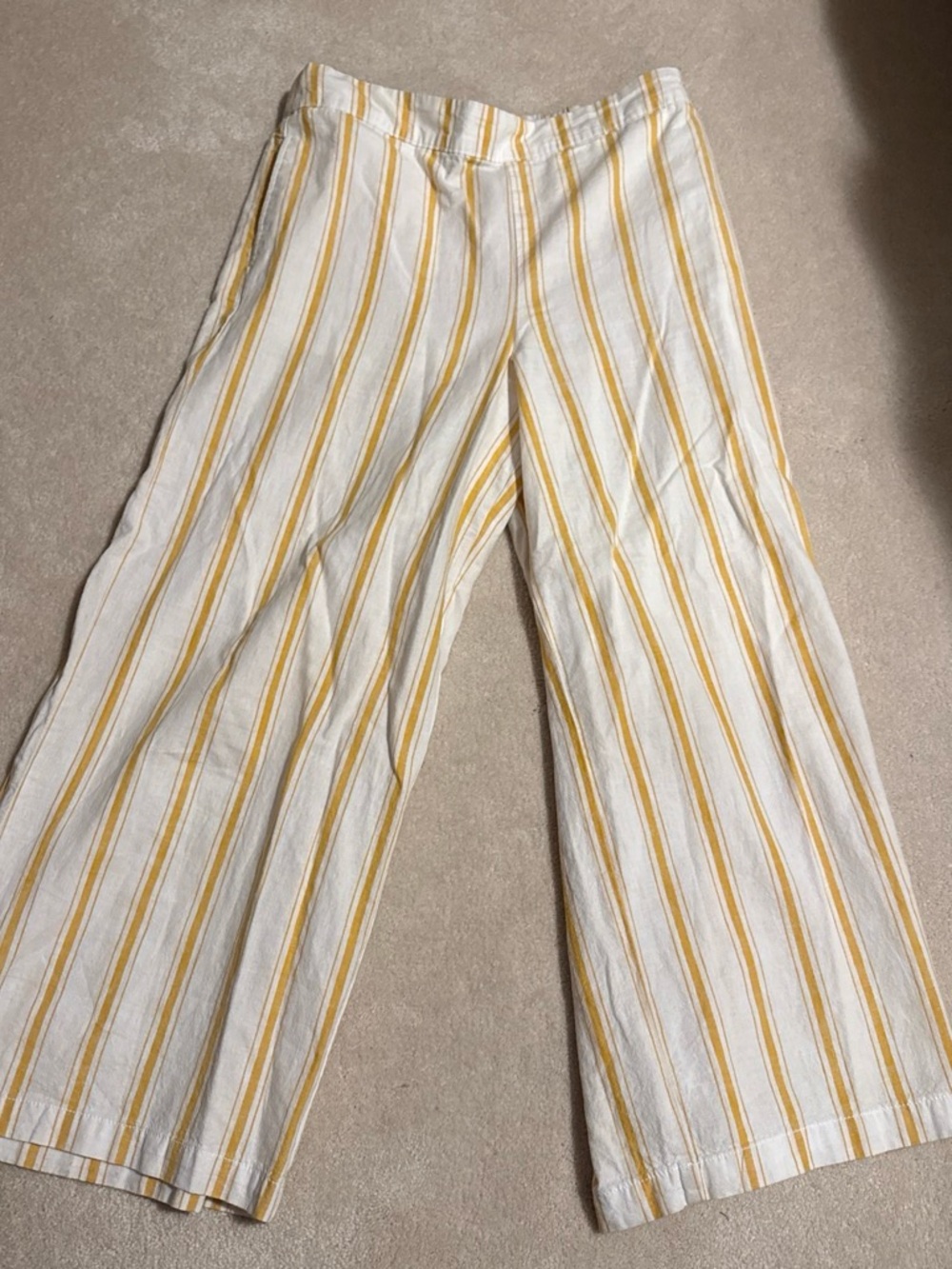 a.n.a White Wide-Leg Pants with Yellow Stripes